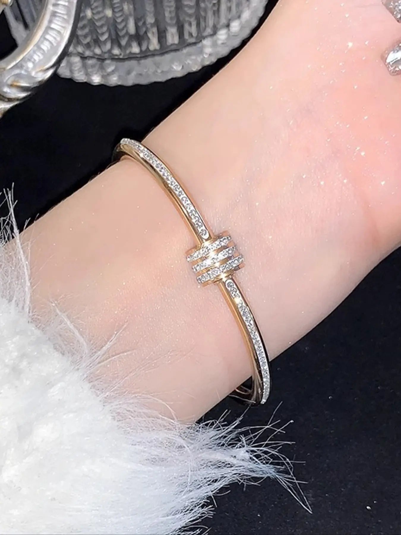 Elegant Stainless Steel Bangle Set, Trendy Stack Bangle, 5-Piece Fashionable Bracelet Classic Design, Stacked Design Bracelets, Perfect for Daily Wear & Special Occasions